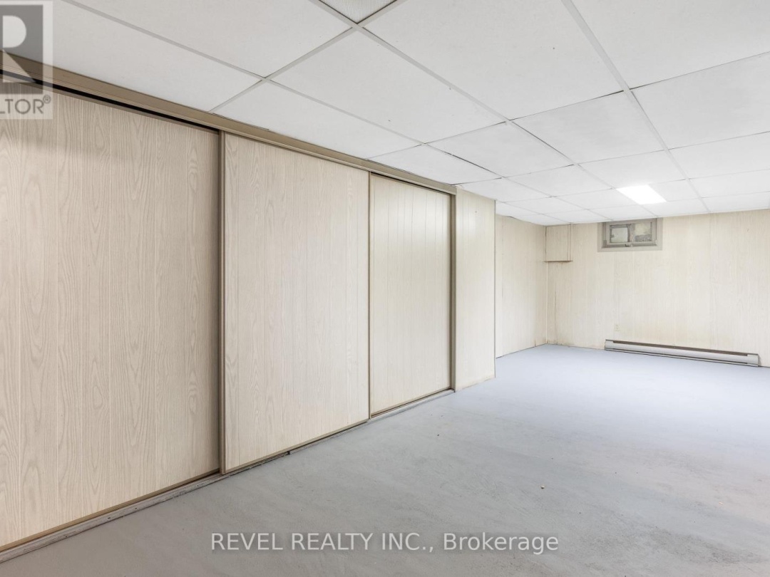 72 KING STREET W, 