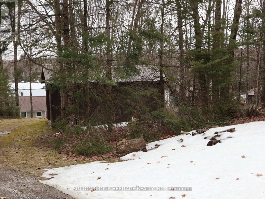 1930 Alsop Road, Glamor Lake