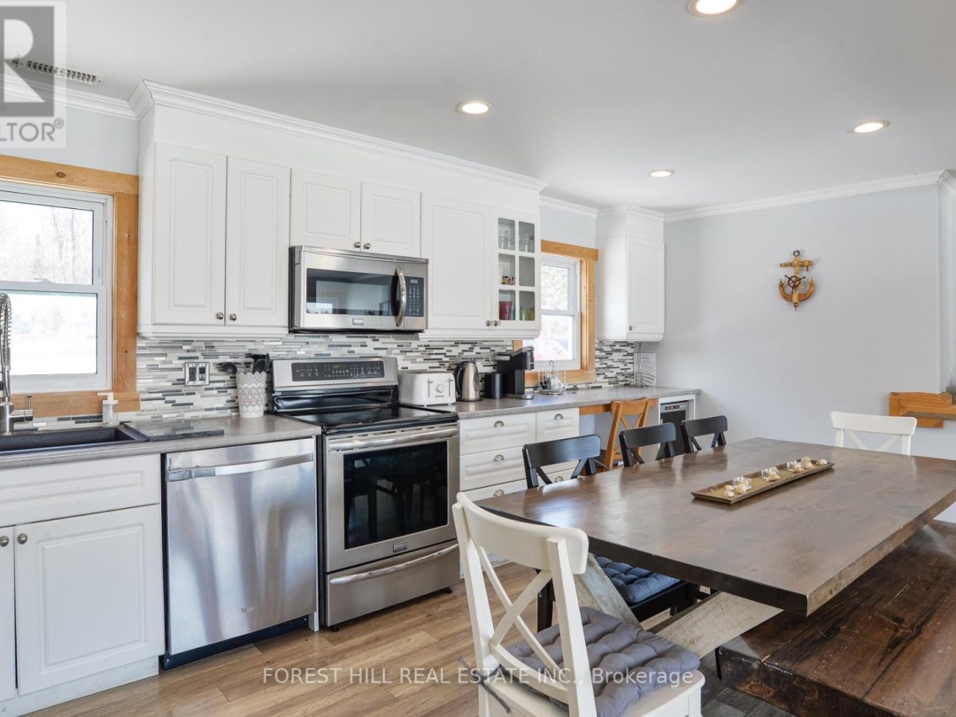 4099 GLEN CEDAR DRIVE, Lake Simcoe