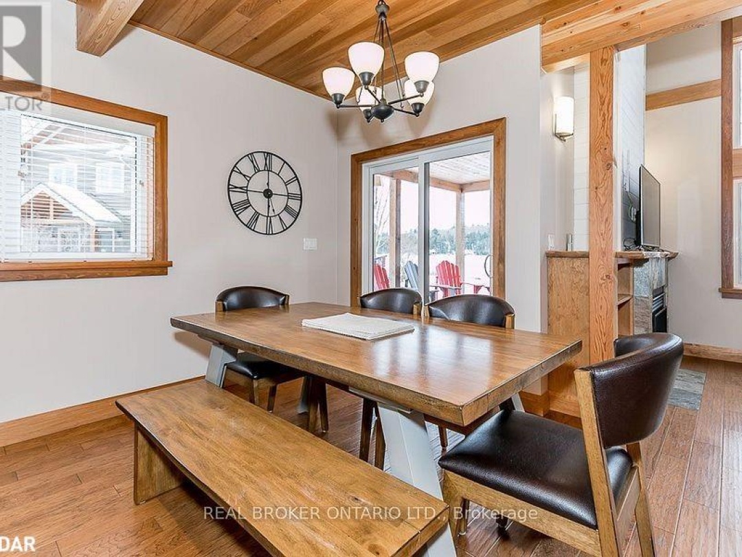 1841 Muskoka Road 118 Road W Unit# 1B, Lake Muskoka