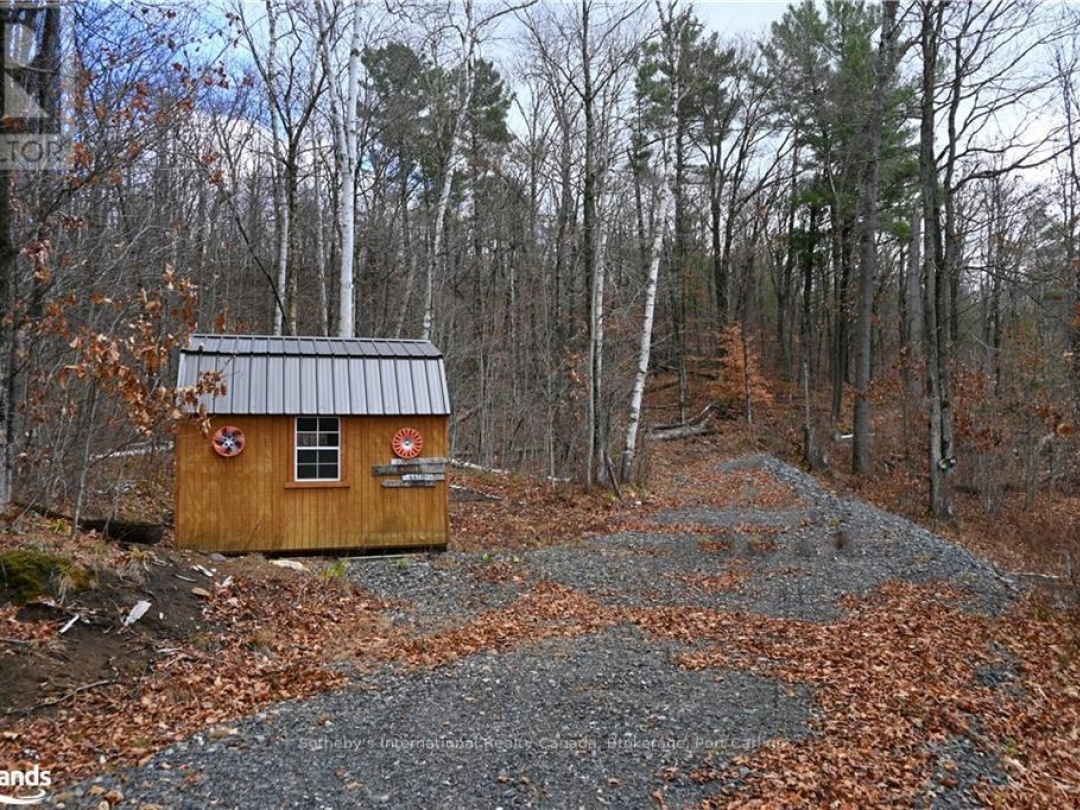 25 Lake Ridge Road, Bell Lake