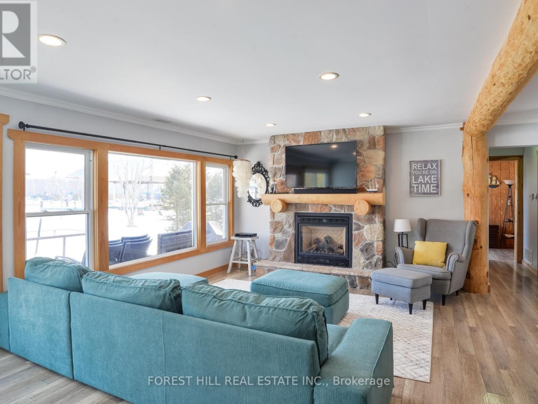4099 GLEN CEDAR DRIVE, Lake Simcoe