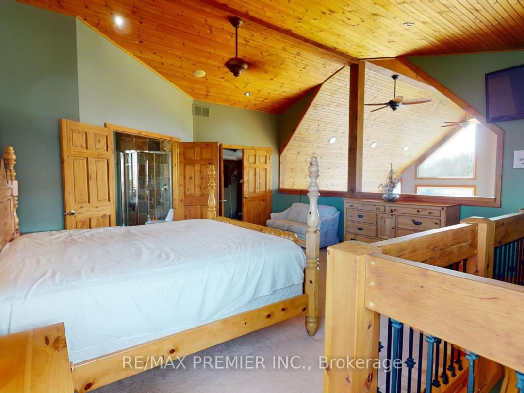 31 PARADISE BOULEVARD, 