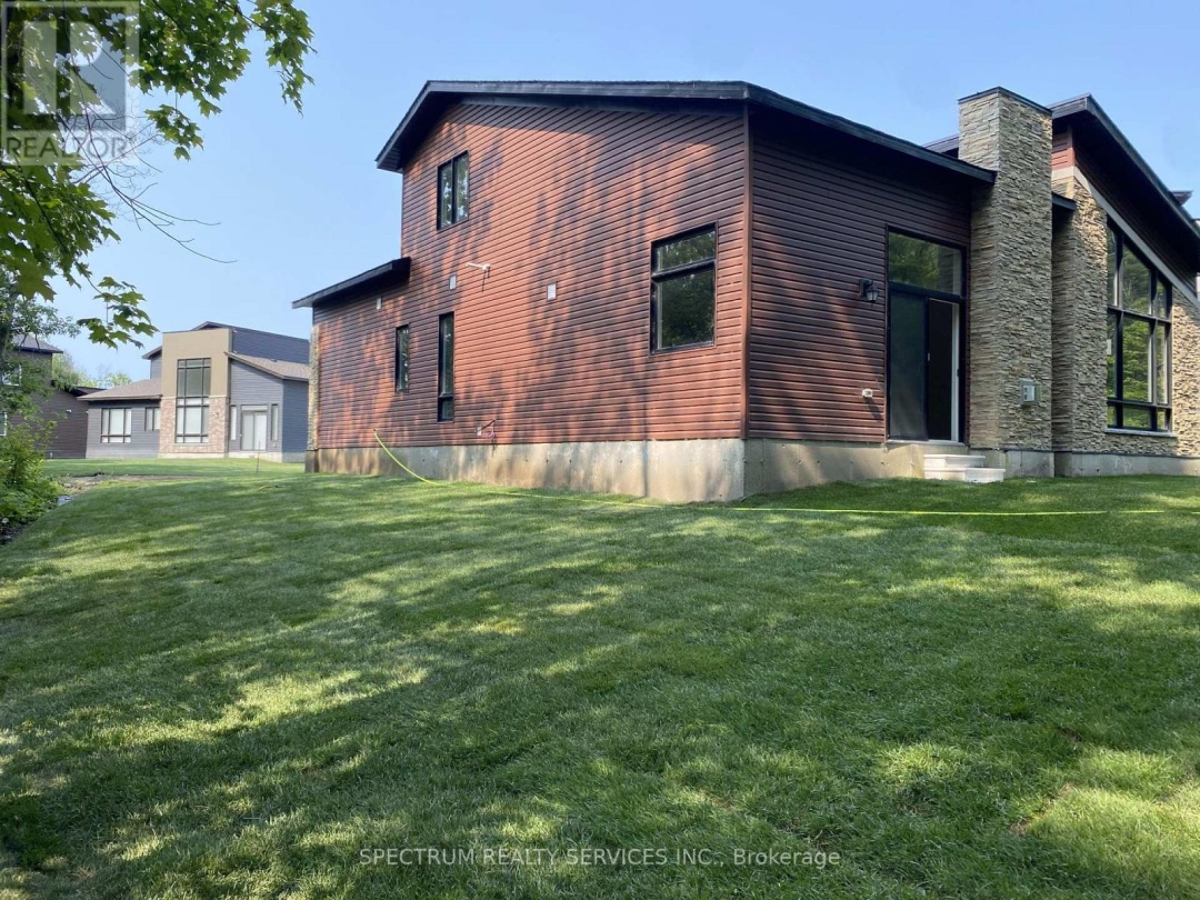 131 Marina Village Drive W, Georgian Bay