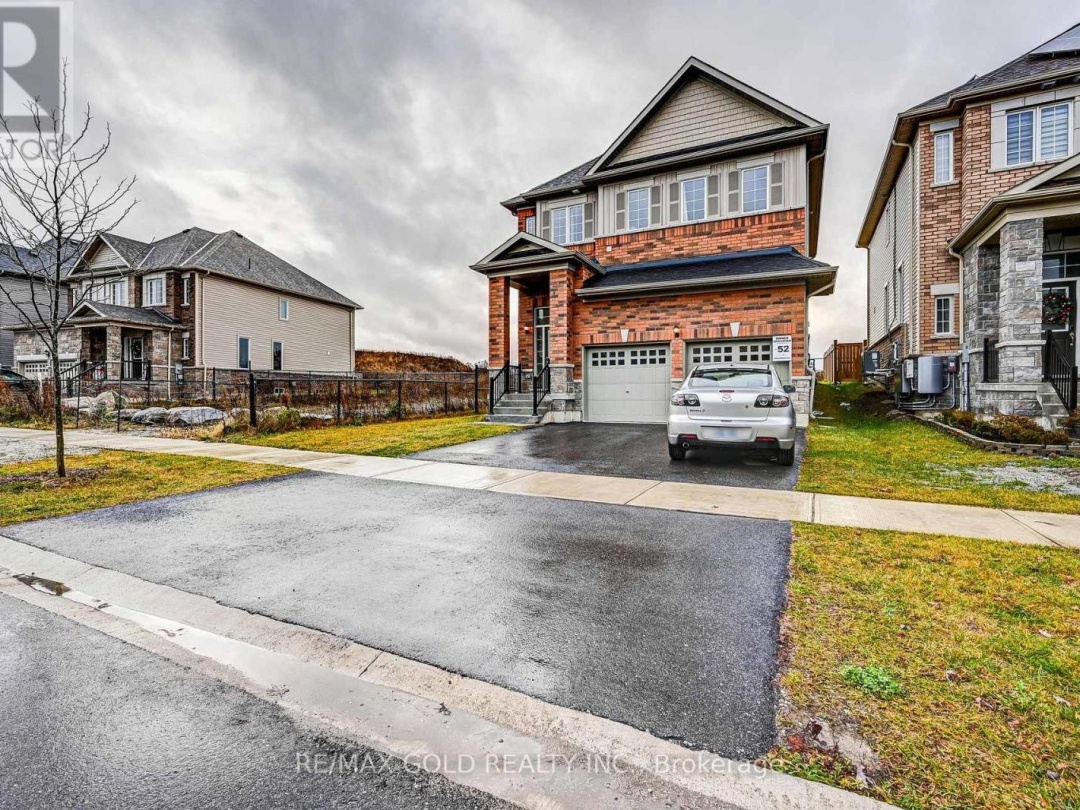 84 ATLANTIS DRIVE W, 