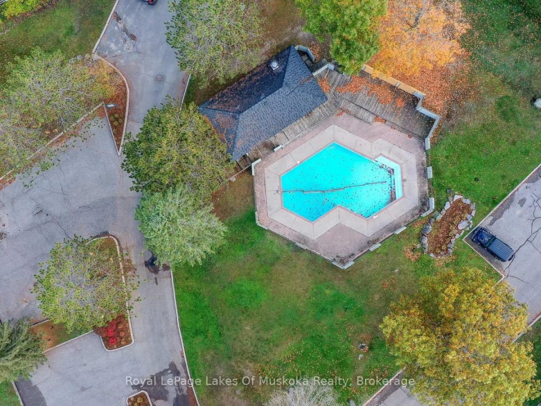 301 - 29 TENNISVIEW DRIVE, 