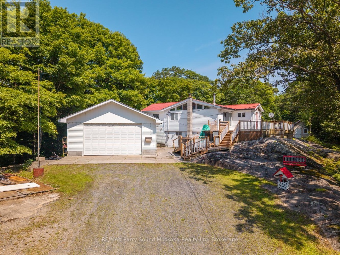 124 PINEWOOD ROAD, 