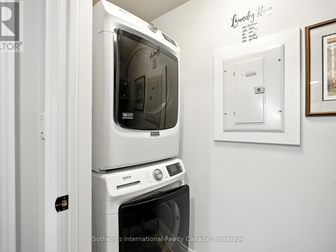 106 - 391 JAMES STREET W, 