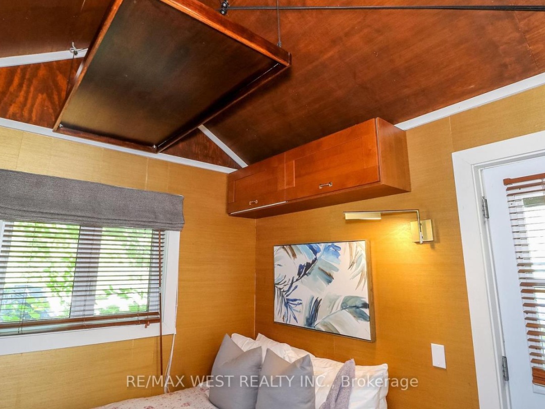 3756 GLENREST DRIVE, 