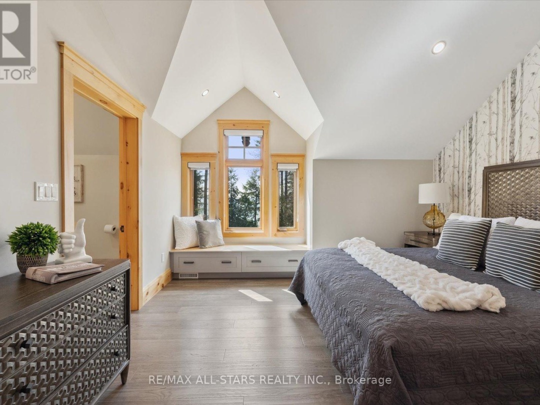27440 Cedarhurst Beach Road, Lake Simcoe