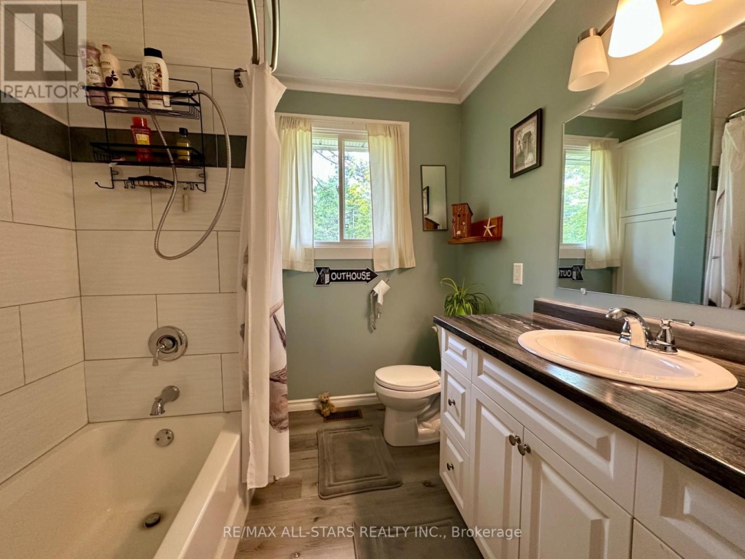 71 Laxton Twp 4Th Line, 