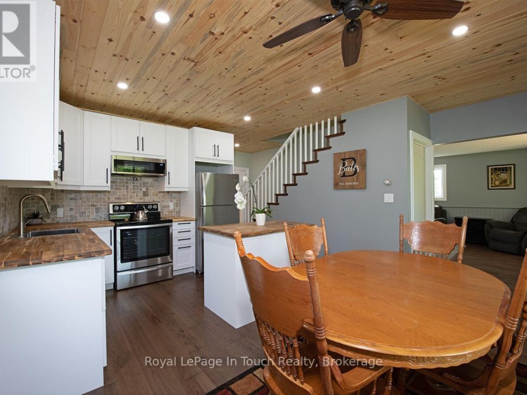 3010 Matchedash Street, Matchedash Bay