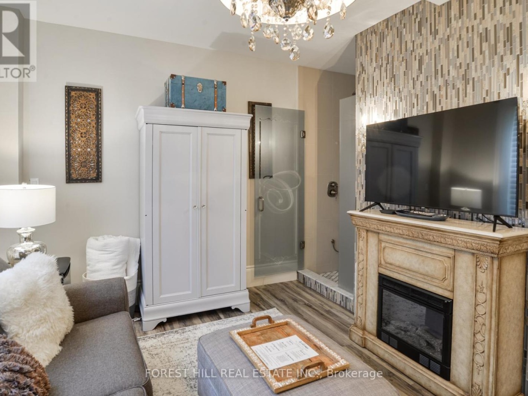 241 MISSISSAGA STREET W, Orillia