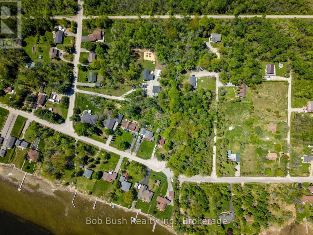 4 Davis Drive, Georgian Bay