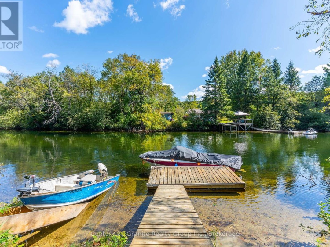 4324 Deep Bay Road, Gull Lake