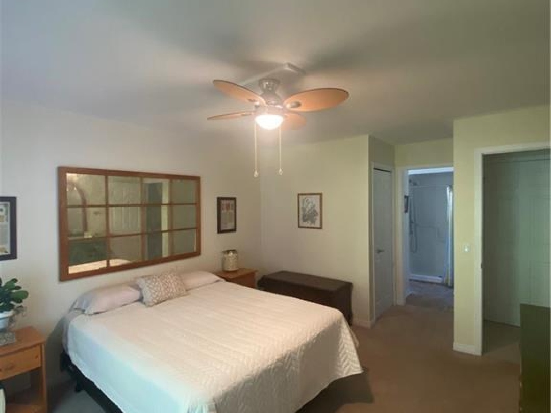 54 SPRINGWOOD Crescent, 