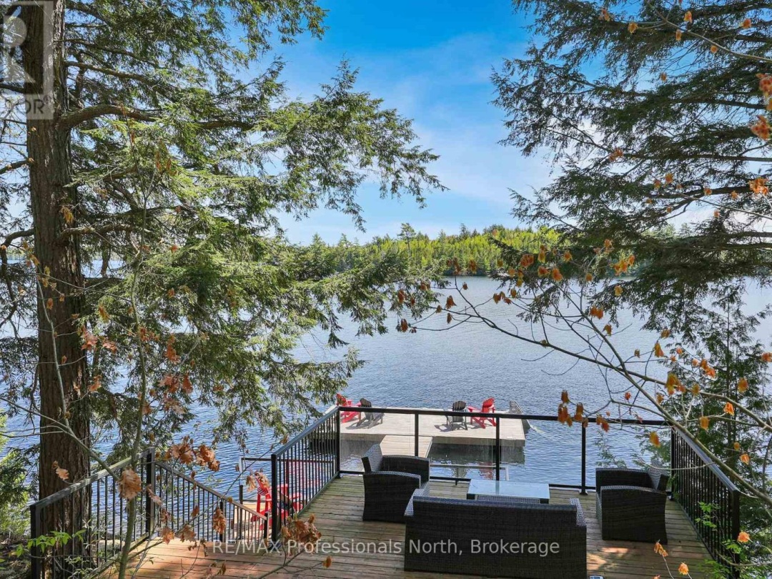 1004 Lipton Drive, Kennisis Lake