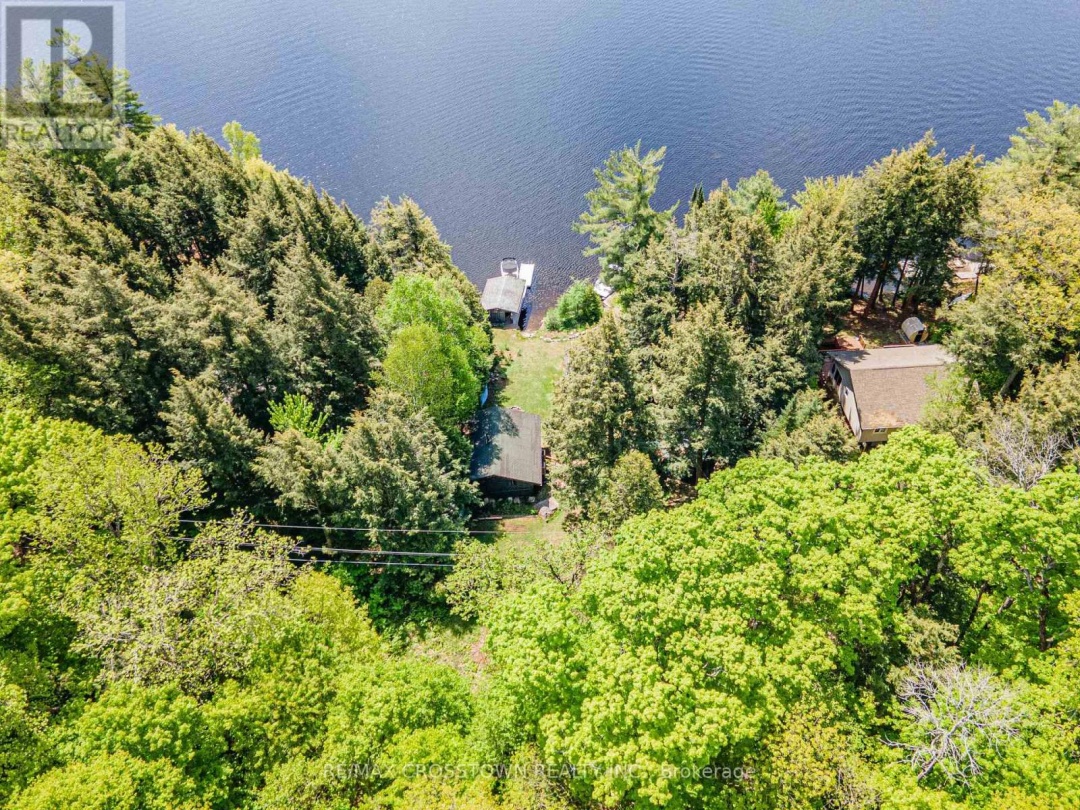 228 Macbeth Island, Wood Lake