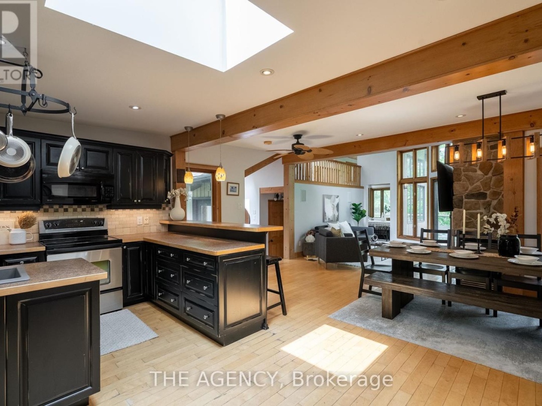 45 PINETREE ROAD, Loon Lake