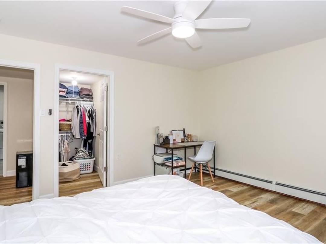 1 MARIPOSA Drive, 