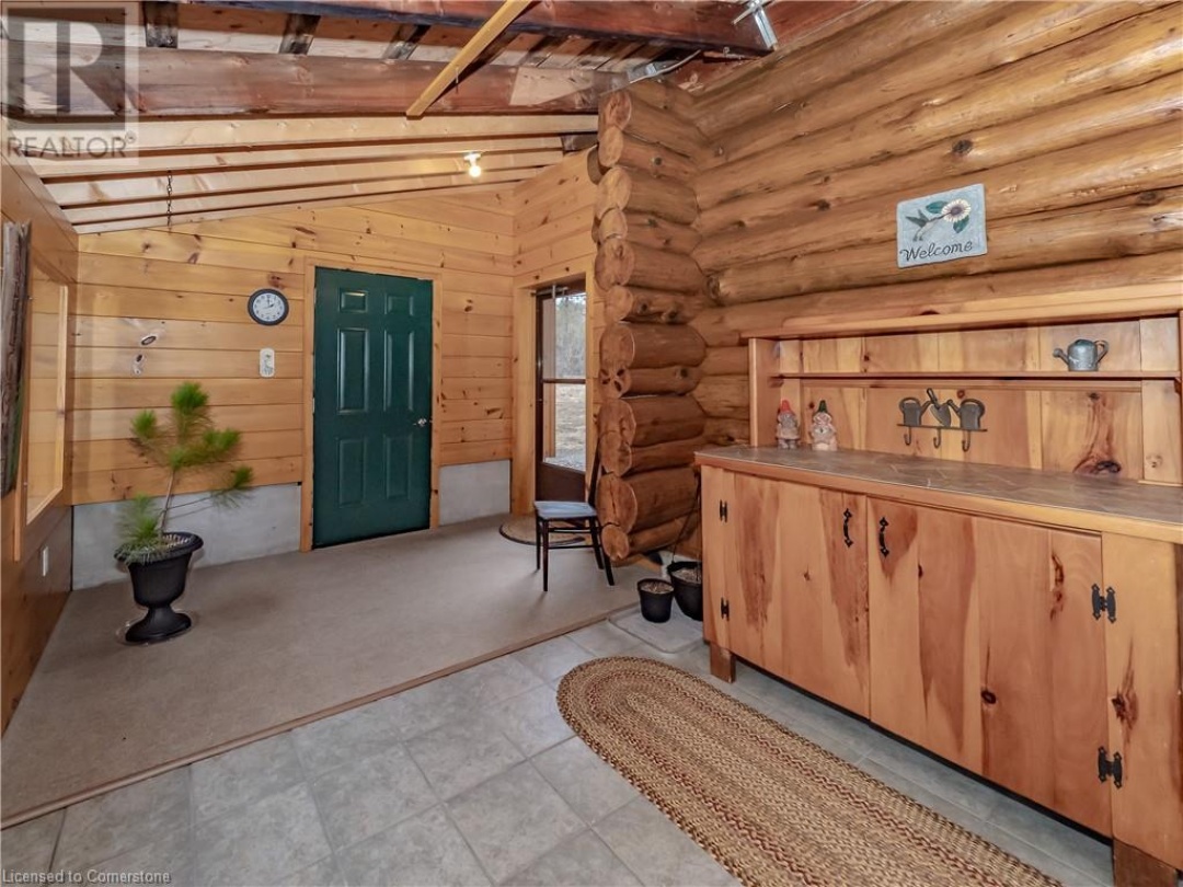 1696 HIGHWAY 118 E, 