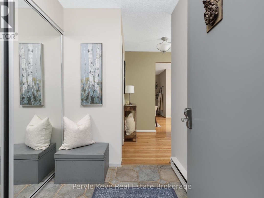 2 63 Southbank Drive, Lake Muskoka