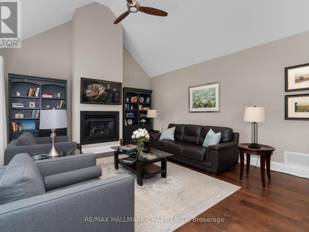 43 Thoroughbred Drive, Oro-Medonte