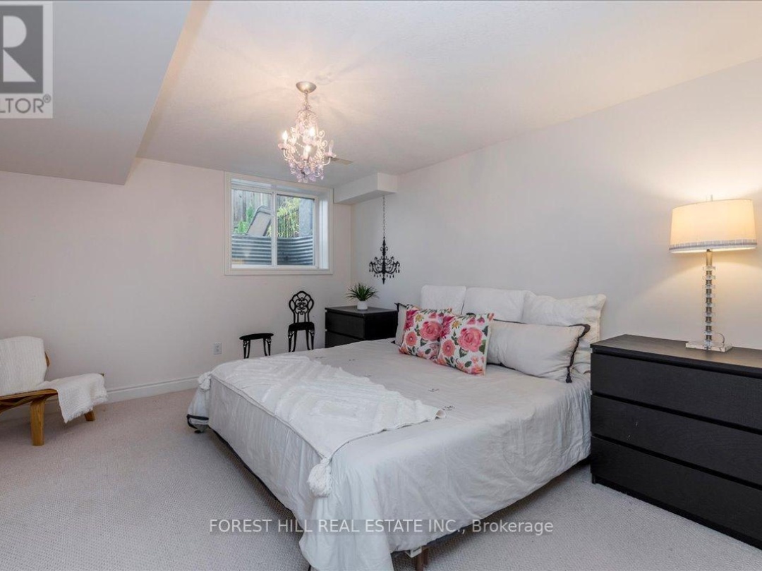 10 - 10 INVERMARA COURT, Lake Simcoe