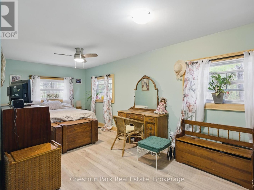 1258 RAVENSCLIFFE ROAD, 