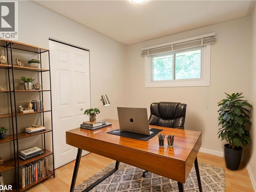 6 WALKER Avenue, 