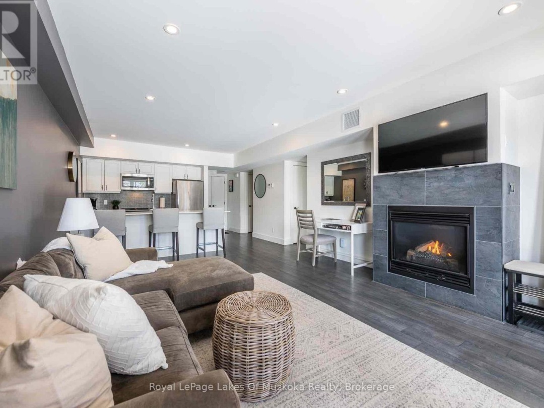 102 3 Tree Tops Lane, Peninsula Lake