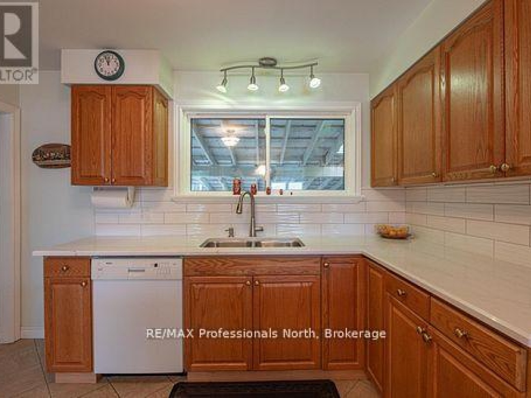 1981 HORSESHOE LAKE ROAD, Horseshoe Lake