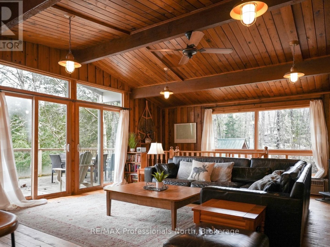 2787 Watts Road, Kennisis Lake