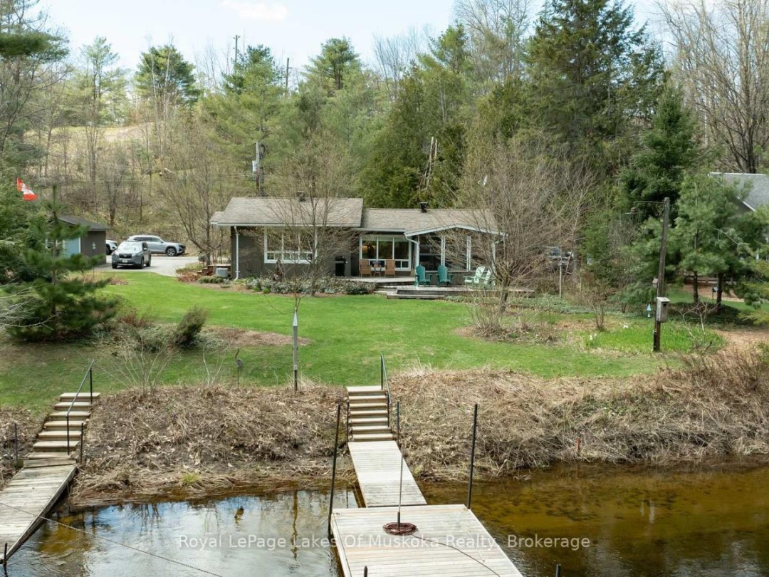 9 Summer Lane, Lake Muskoka