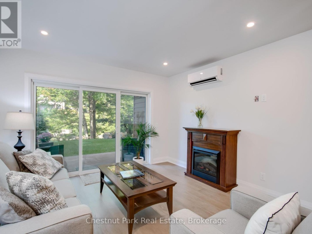 103 200 Anglo Street, Lake Muskoka