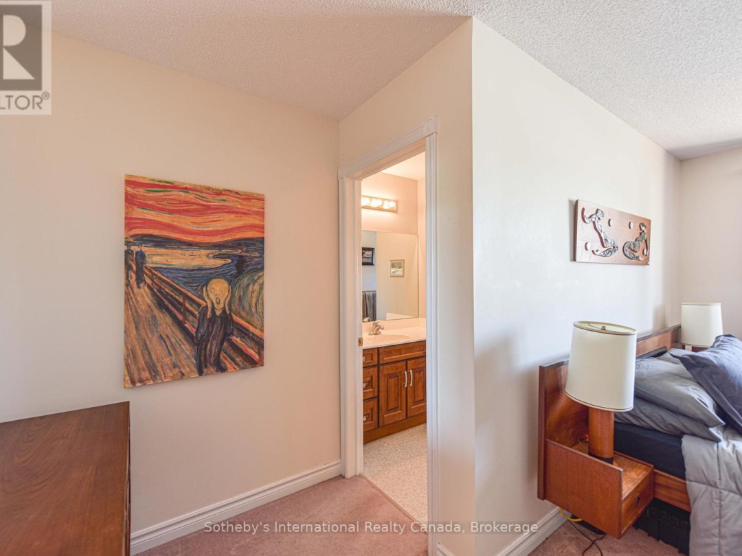104 10 Museum Drive, Orillia