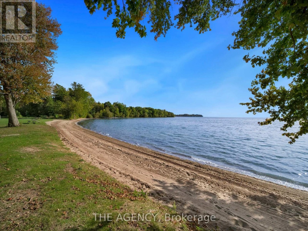 3963 Hilltop Road, Ramara