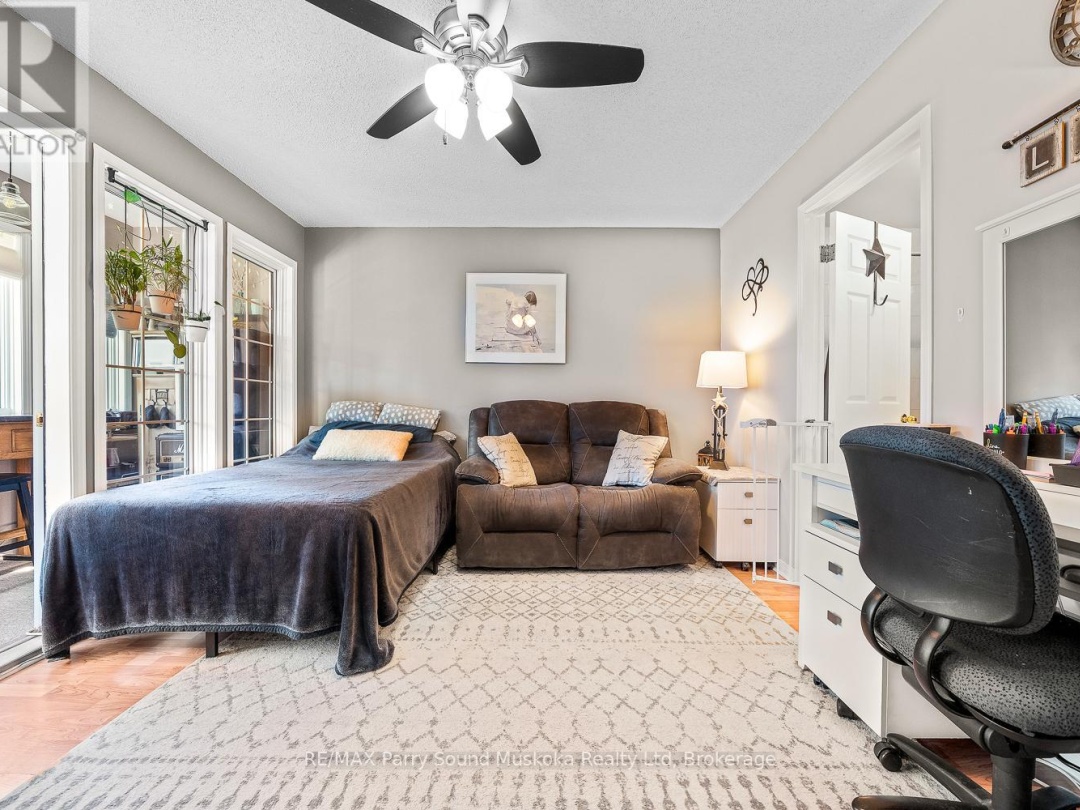 18 GEORGIAN BAY AVENUE, 