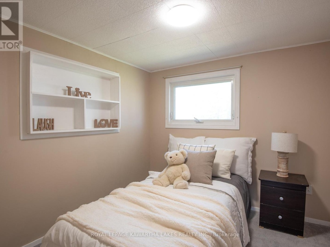 85 Thomas Drive, Sturgeon Lake