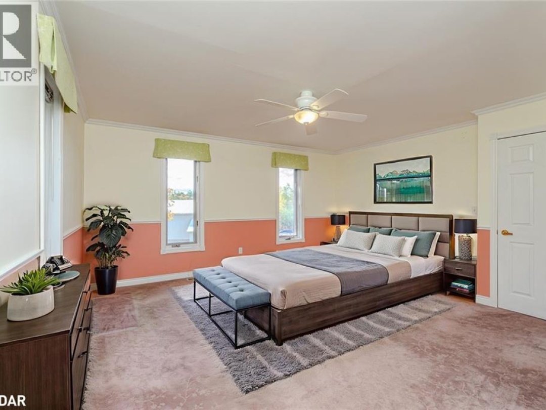 1564 HONEY HARBOUR ROAD, 