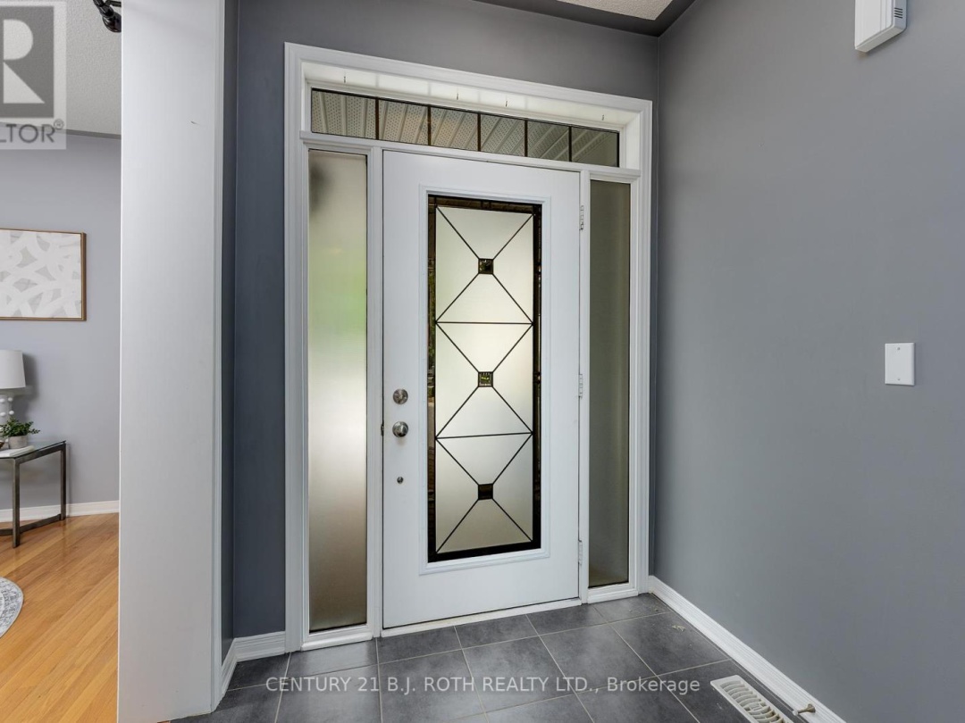 3327 SUMMERHILL WAY N, 