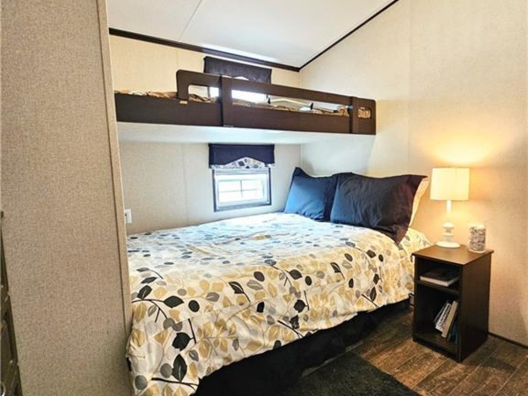 3500 LAUDERDALE POINT Crescent Unit# 17, 