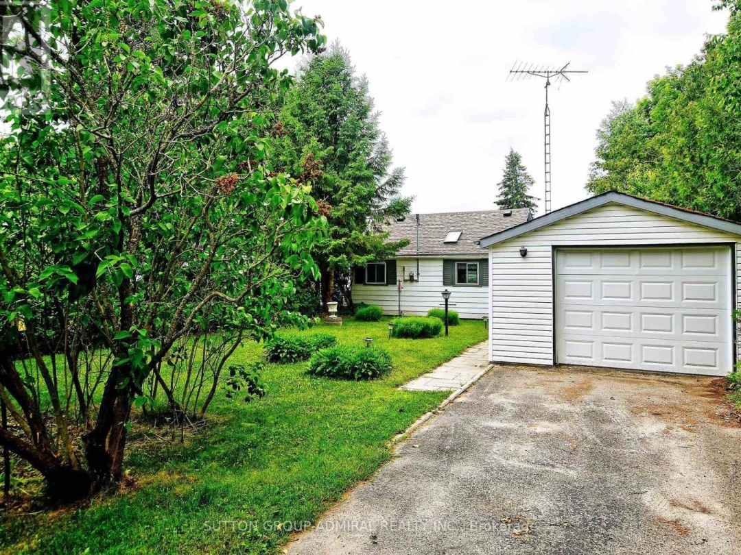 70 ANTIQUARY ROAD, Canal Lake