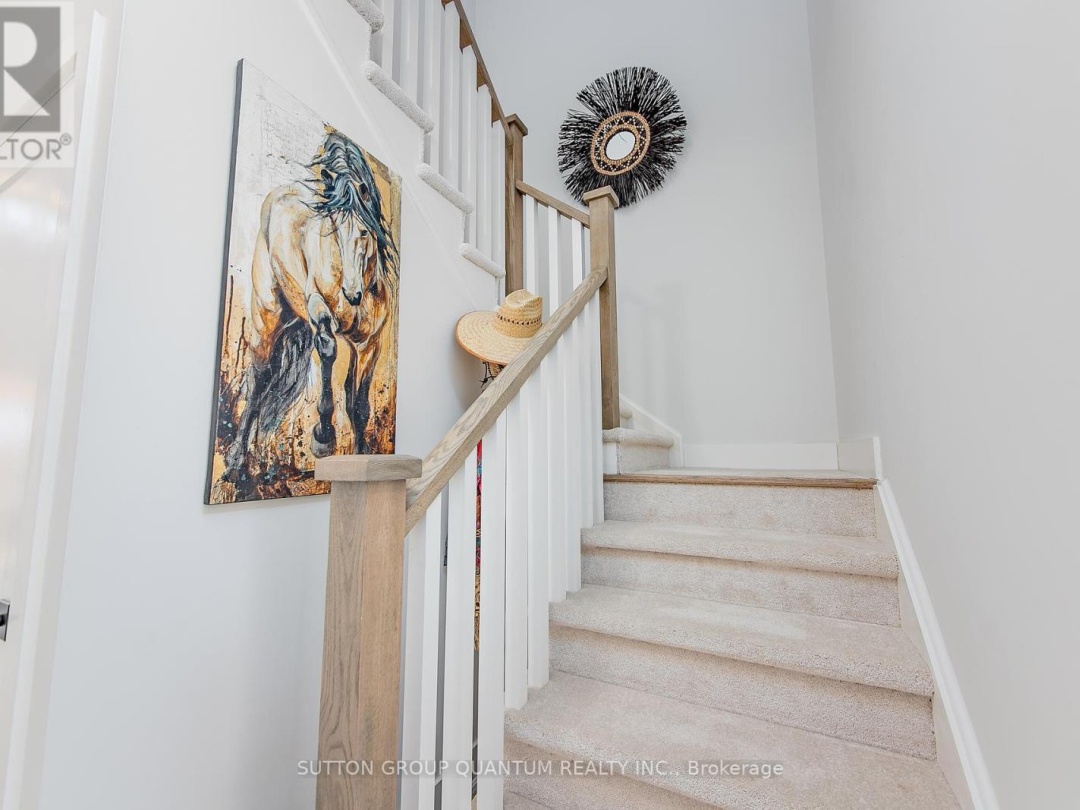 35 RUBY CRESCENT, Lake Simcoe