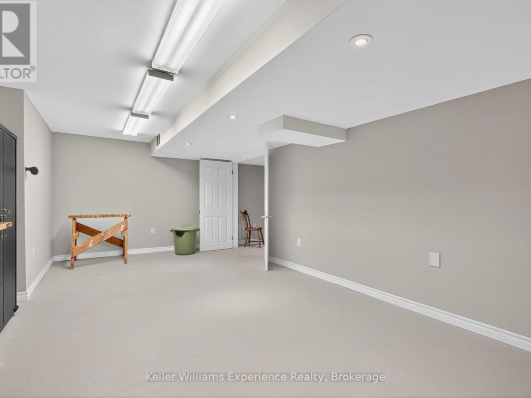 40 WINDSONG CRESCENT, 