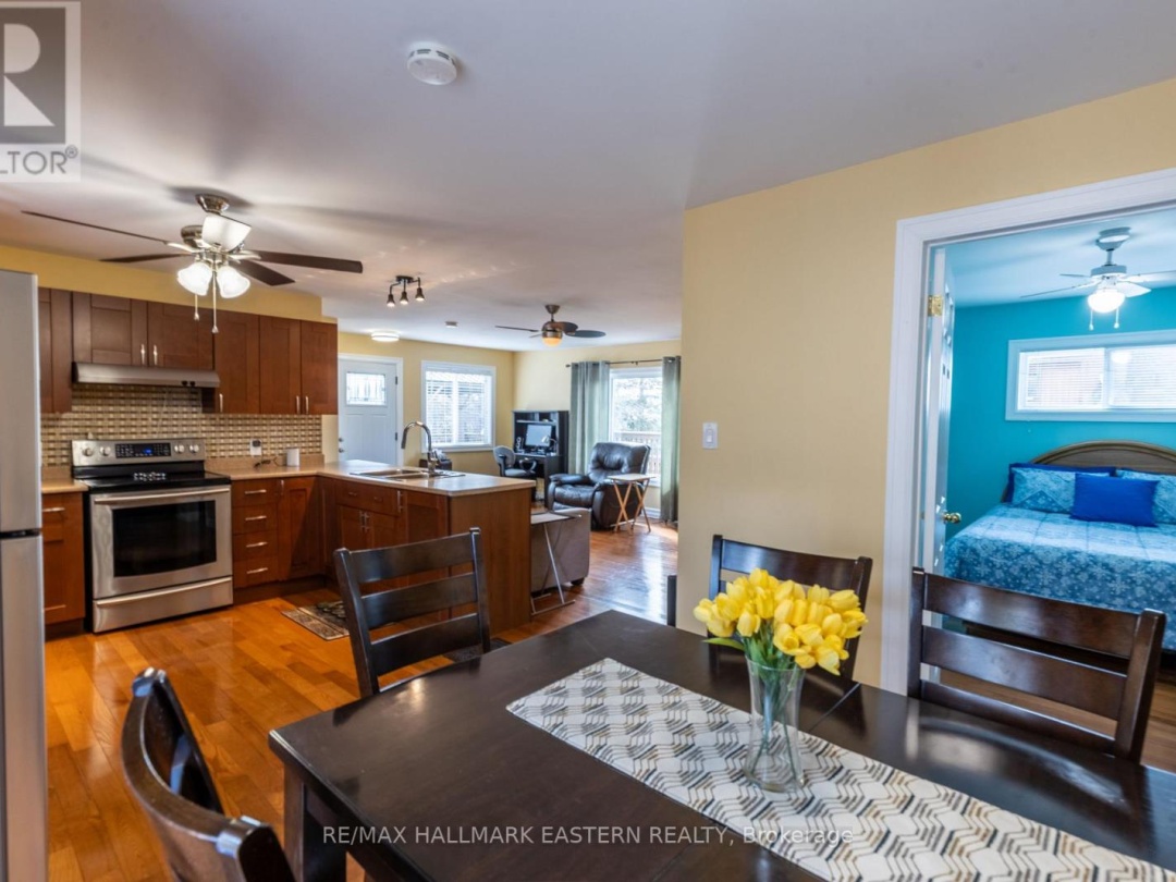 4 Hollyville Boulevard, Sturgeon Lake