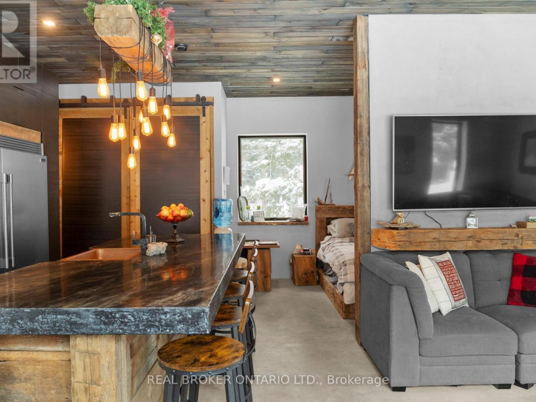 1039 Viewpoint Trail W, Lake Muskoka