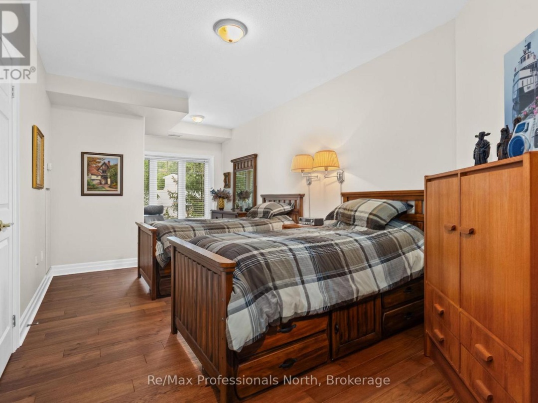 207 - 110 STEAMSHIP BAY ROAD, Muskoka Bay