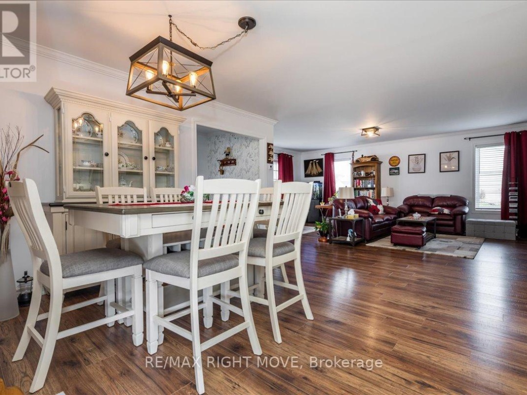 1 SINCLAIR CRESCENT, 