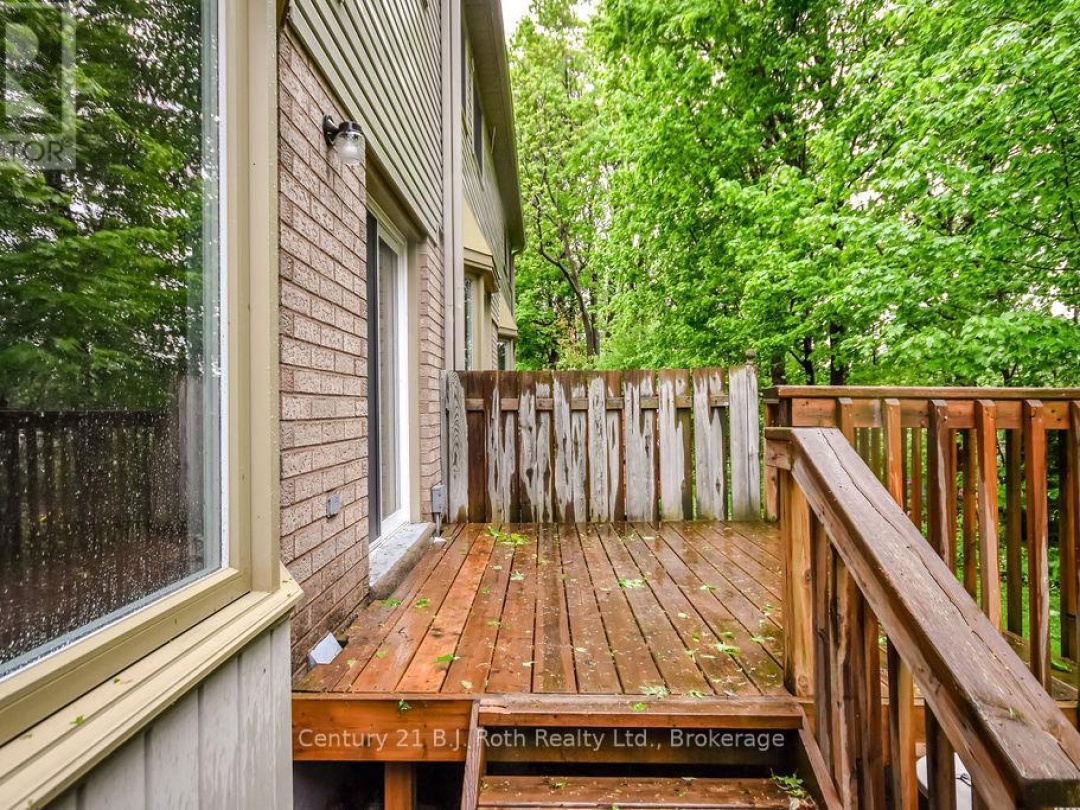 9 492 Laclie Street, Orillia